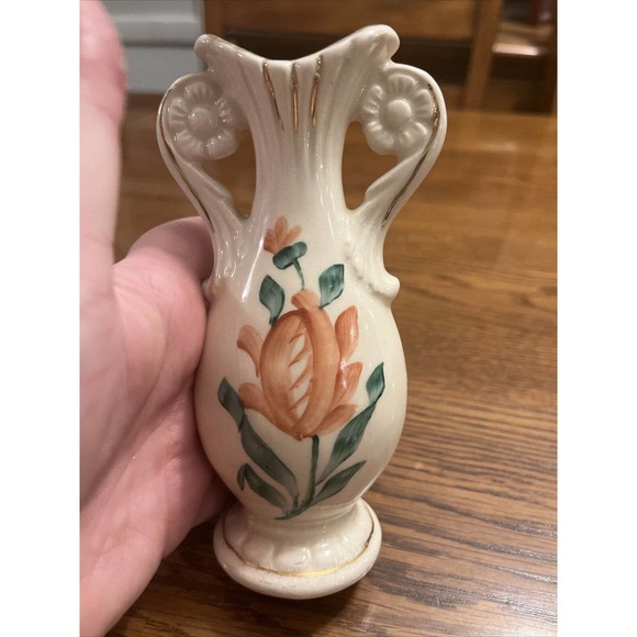 Vintage Hull Art Pottery Pink Floral Vase 6" Tall Urn Shaped Pink Hull Vase - Picture 6 of 8